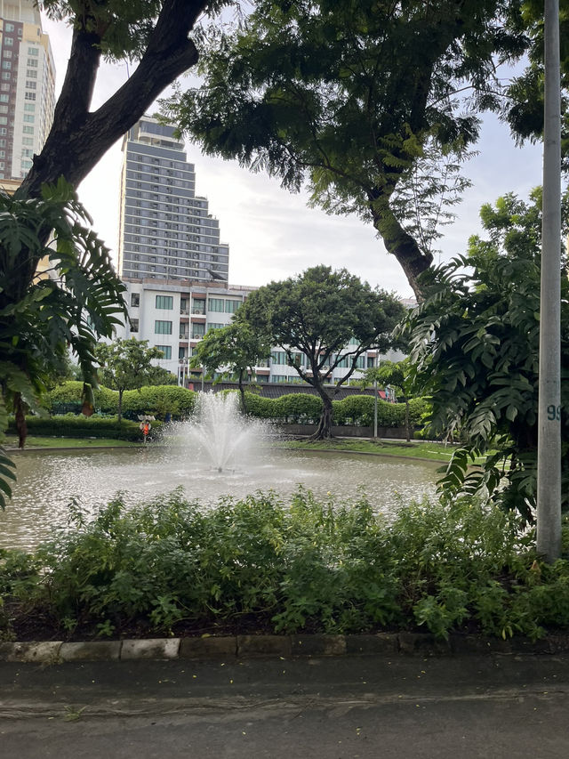  Santiphap Park – A Peaceful Escape in the Heart of Bangkok 🌇