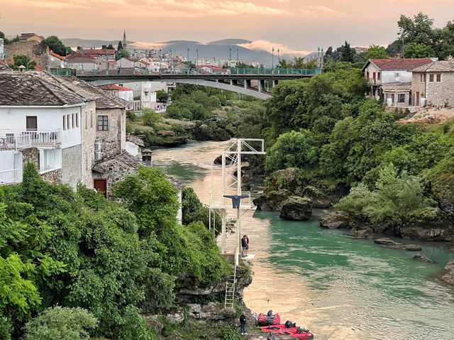 Mostar: A Sugared Soft Candy, Neither Sweet Nor Soft 🇧🇦🌉