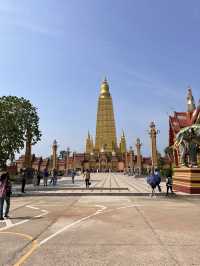 Wat Maha That Wachiramongkol