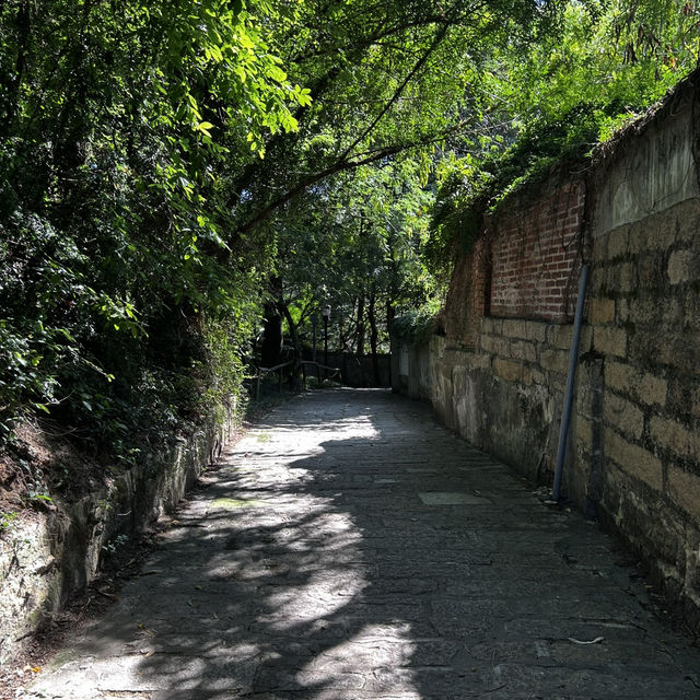 Gulangyu on a Budget: How to Conquer the ‘Piano Island’ Without Going Broke"** 🎹🏝️   