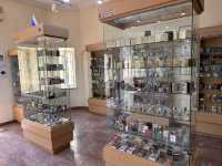 【Museum of Miniature Books／ミニチュア本博物館｜バクー旧市街の“掌サイズ世界一周”】