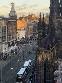 英國愛丁堡（Edinburgh）深度旅遊指南  ——中世紀城堡、魔法巷弄與蘇格蘭威士忌的奇幻旅程