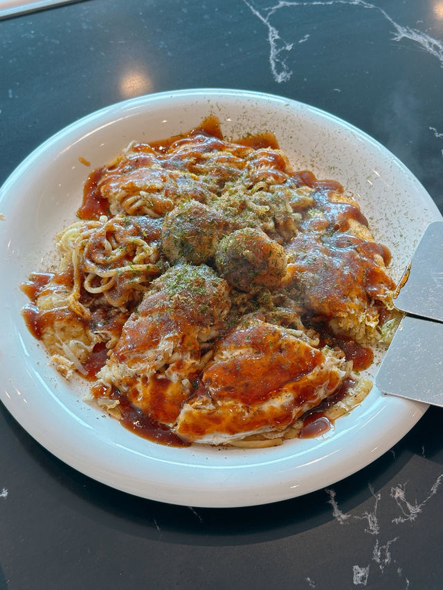 主打廣島燒同各種鐵板燒料理