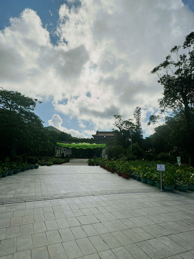 What’s near Hong Kong Airport? Lantau island !
