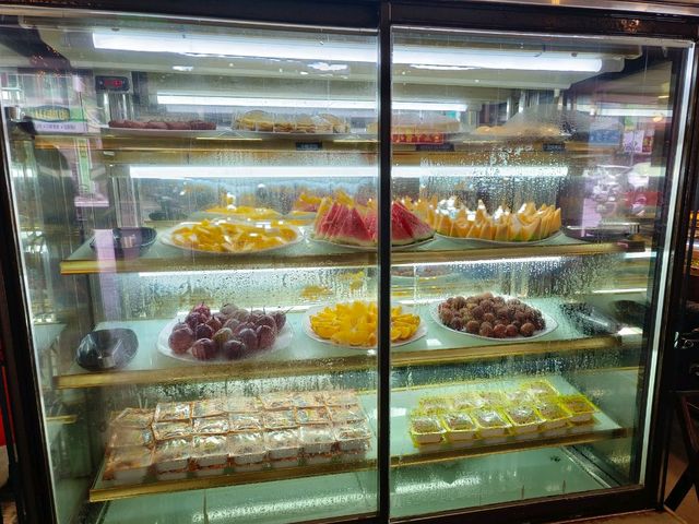 孫太太。私料。慢火鍋-桃園總店 ，帝王蟹吃到飽