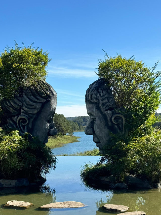 🇻🇳Dreamy Kissing Heads at Da Lat’s Clay Tunnel 🗿