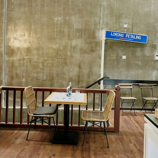 Hidden Stories and City Sips