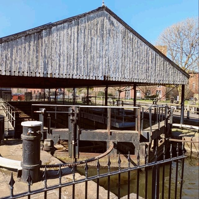 The Leeds and Liverpool Canal