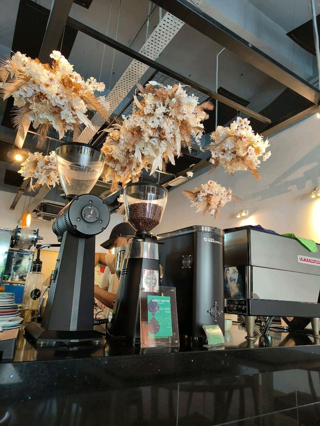 Chill Café Stop with Great Food in Desaru