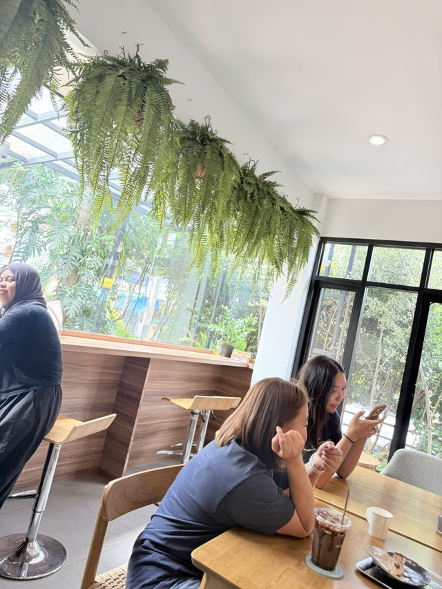 คาเฟ่มินิมอลในสวน Nimby Coffee ☕️