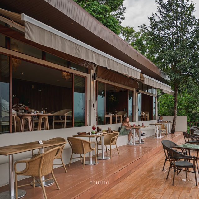 🌿 Bay View Cafe Sametnangshe boutique