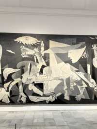 마드리드 현대미술의 심장, Museo Nacional Centro de Arte Reina Sofía 