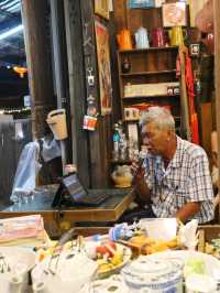 เที่ยวย้อนวันวานที่ตลาดจีนซากแง้ว