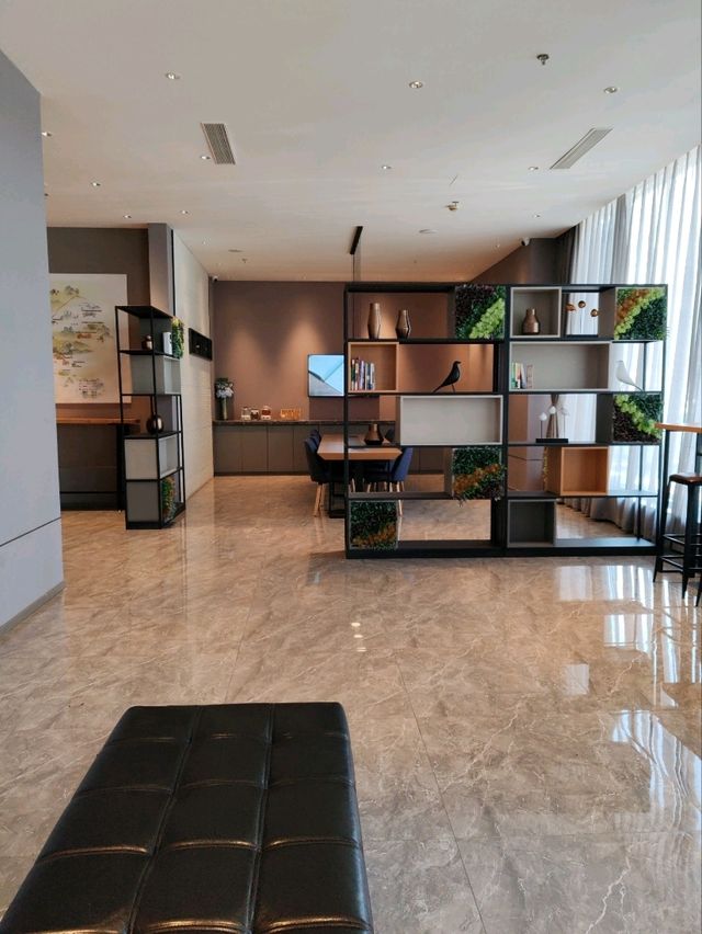 Home Inn Near Jilin Station: Convenient Stay for Dining & Exploration