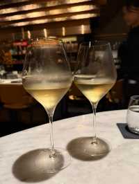 Discovering Big Wine Freaks: A Unique Wine Bar Experience in Singapore 🇸🇬 