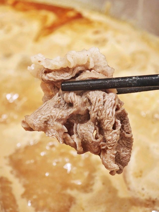 和牛🥩大頭蝦🦐乳鴿🐦任食