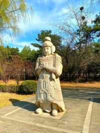 The Journey via the Sacred Way in Ming Tombs