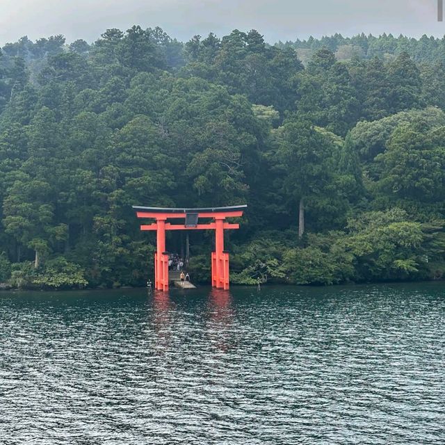 Hakone Shrine / Torii on Lake Ashi (Kanagawa)