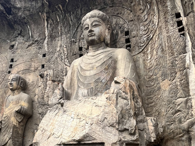 🪨 Longmen Grottoes — Easy Day Trip for International Travelers