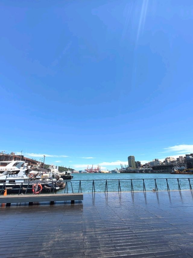 基隆塔🏗️基隆市中心一個嶄新且充滿話題性的必訪地標 基隆塔🏗️基隆市中心一個嶄新且充滿話題性的必訪地標