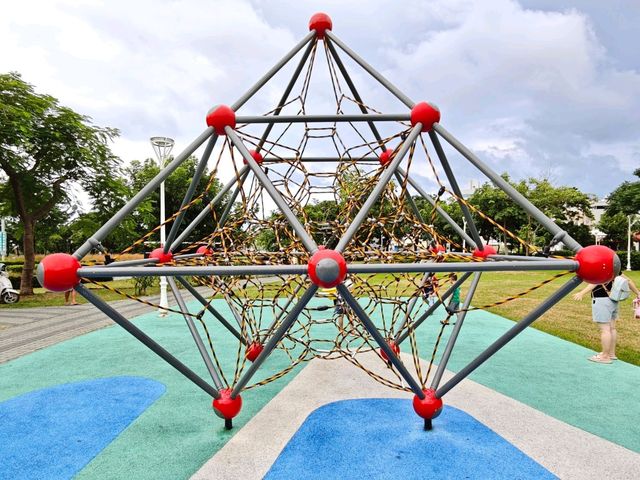 ​綠意盎然的散步路線，親子同樂的遊憩天堂#幸福公園-高雄市林園區