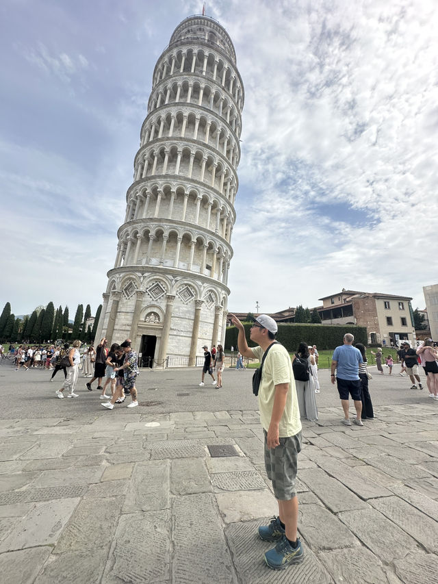 🌞 A Perfect Day Trip to Pisa — The City of the Leaning Tower