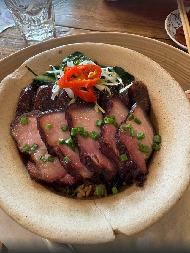 หลงโถว คาเฟ่ (Lhong Tou Cafe) หลงโถว คาเฟ่ (Lhong Tou Cafe)