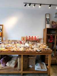 Comfy Vibes at Hotel Xingle – The Perfect Staycation Spot ✨🛏️