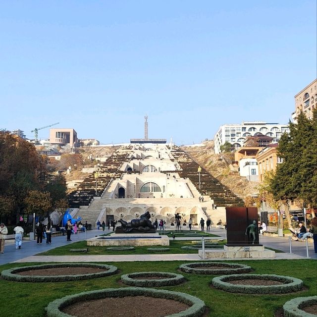 Statue Moments💙🇦🇲