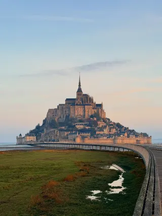 Le Mont-Saint-Michel Travel Guide 2026: Top Attractions, Local
