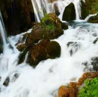 unreal sceneries of jiuzhaigou!