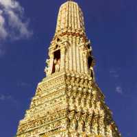 Wat Arun: A Dazzling Spectacle on the Chao Phraya