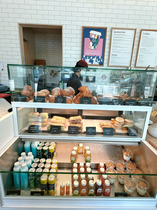 Vancouver Main st에 핫한 Cafe Matchstick💕