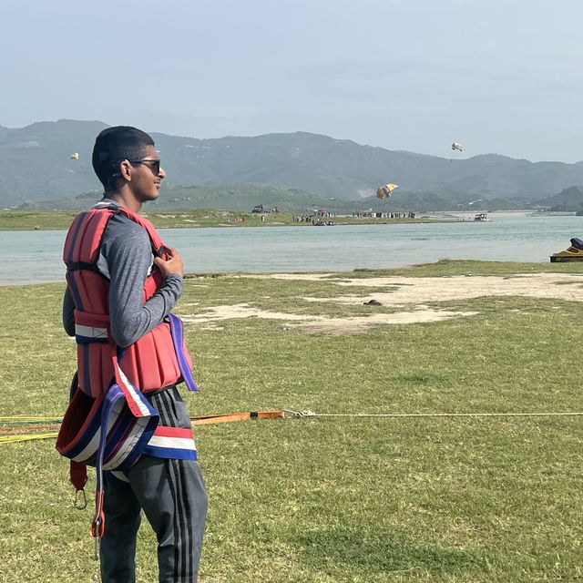 Parasailing in Pakistan Parasailing 😬🤯
