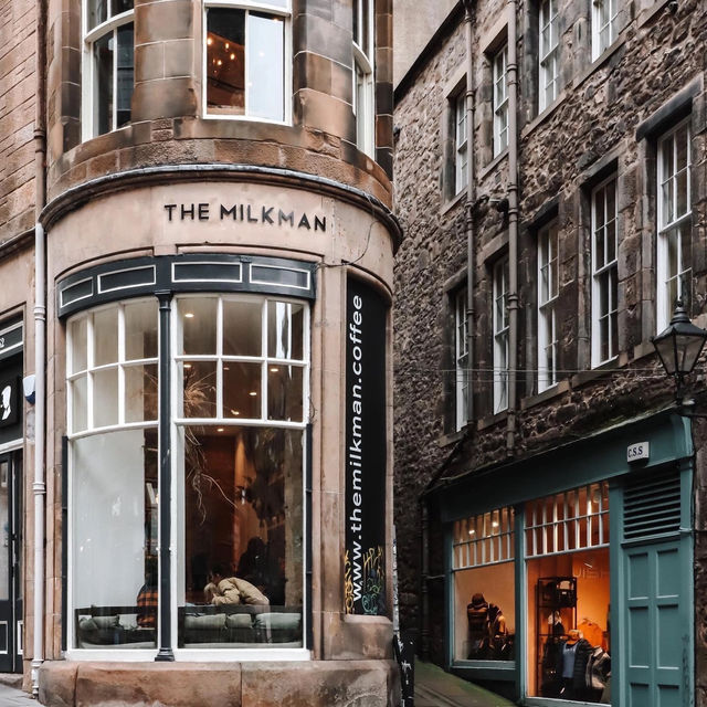 Hidden Gems of Edinburgh: A Local Food and Drink Tour