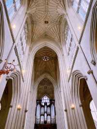 ⛪ Discover Bath Abbey: A Majestic Landmark of History & Architecture ⛪