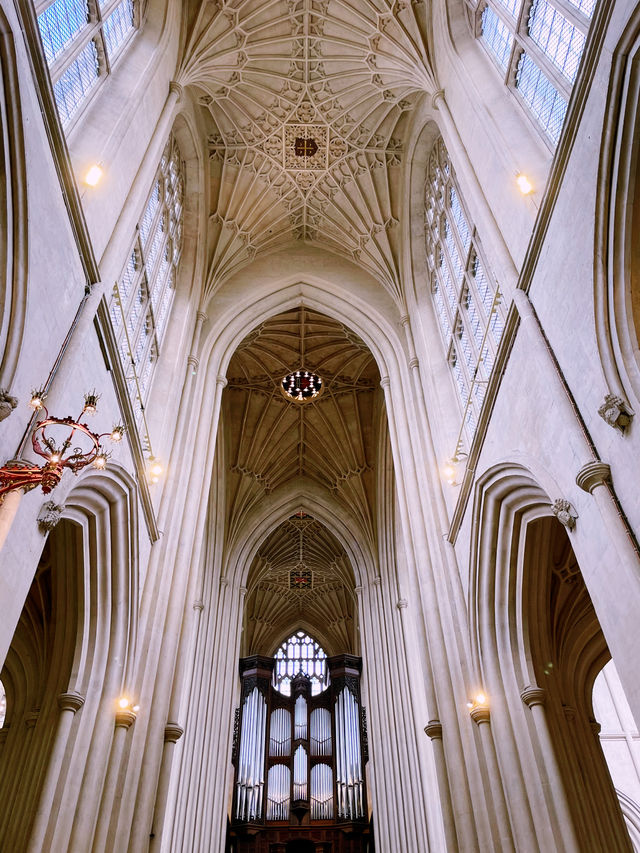 ⛪ Discover Bath Abbey: A Majestic Landmark of History & Architecture ⛪