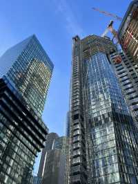 在法蘭克福的摩天大樓中，探索城市的建築魅力