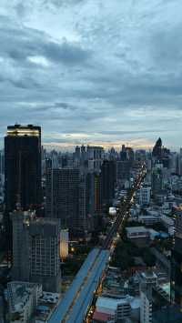 Sunset Magic at Bangkok Marriott Hotel Sukhumvit 🌇✨