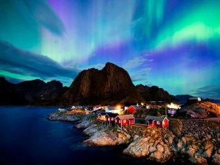 Enjoy the Northern Lights @ Norway!