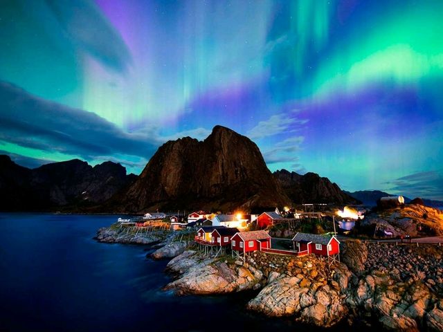 Enjoy the Northern Lights @ Norway!