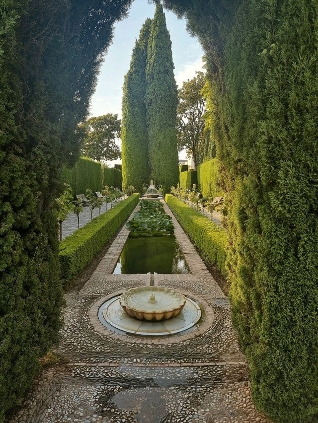 A Budget-Friendly 2-Day Trip to Granada for Under €100