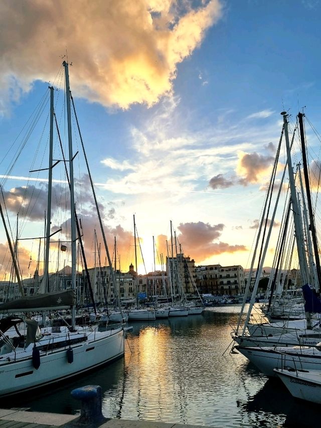 Discovering Palermo’s Port: A Sunset Surprise and Coastal Charm