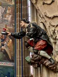 🌟  St. Vitus Cathedral, Prague