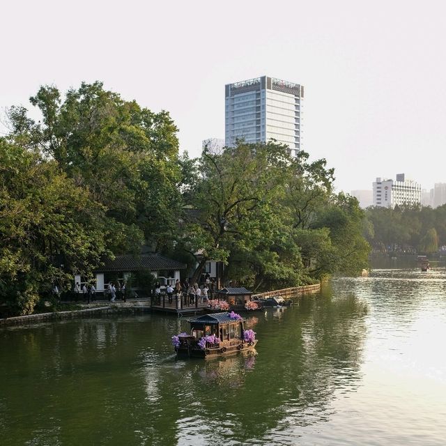 🚣 Baohe Park Boats: Scenic Rides & Lake Views