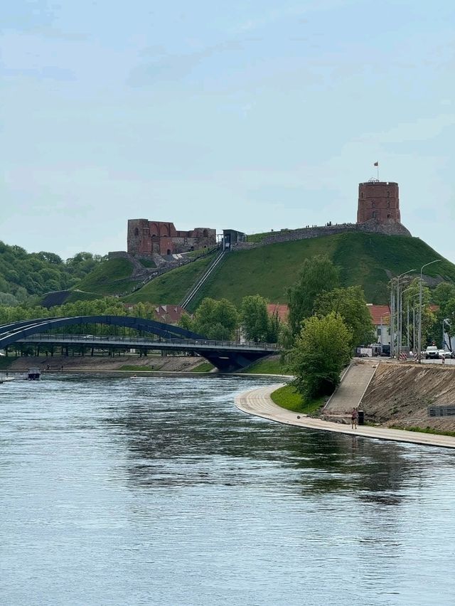 Vilnius: Europe's Largest UNESCO Old Town (360 Hectares of Baroque Splendor) Vilnius: Europe's Largest UNESCO Old Town (360 Hectares of Baroque Splendor)