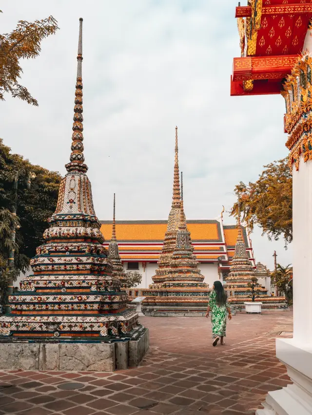 Wat Pho: The Reclining Buddha in Bangkok ✨