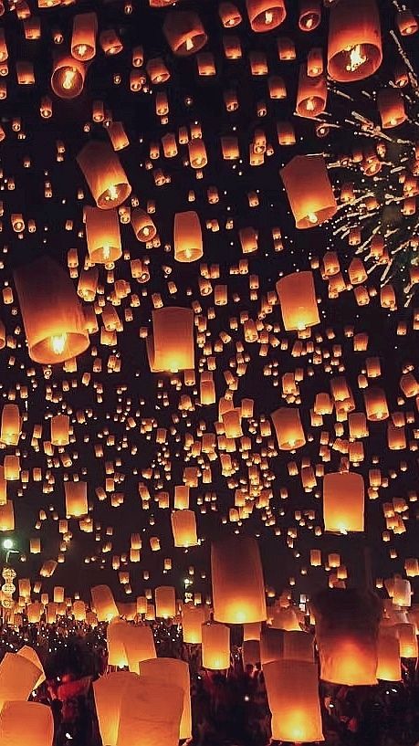 總要來一次浪漫，泰國清邁七夕節的天燈會滿足你