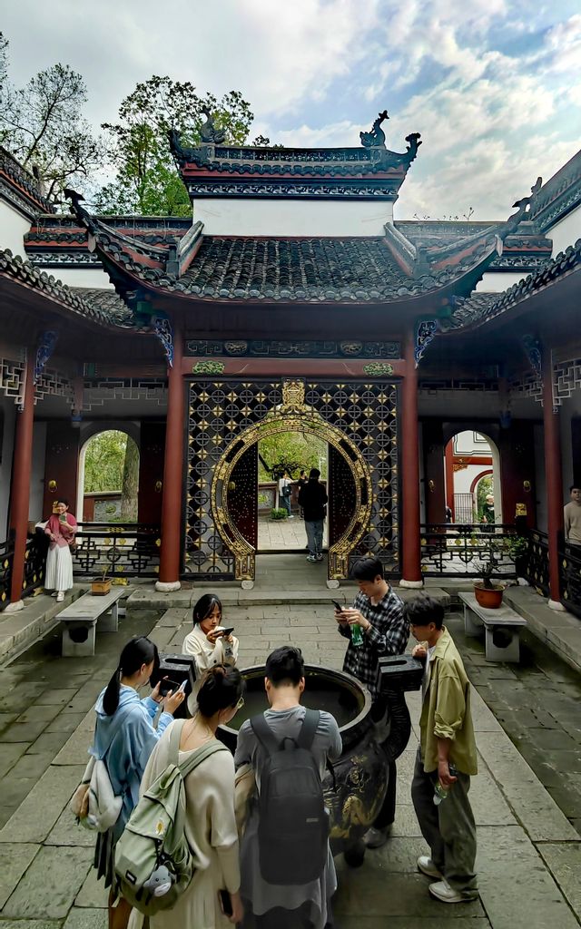 晴川閣