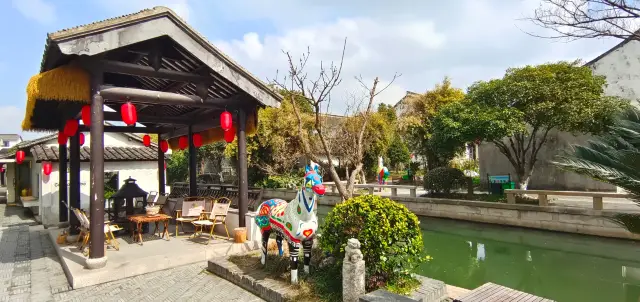 初春の歇馬橋の小さな村